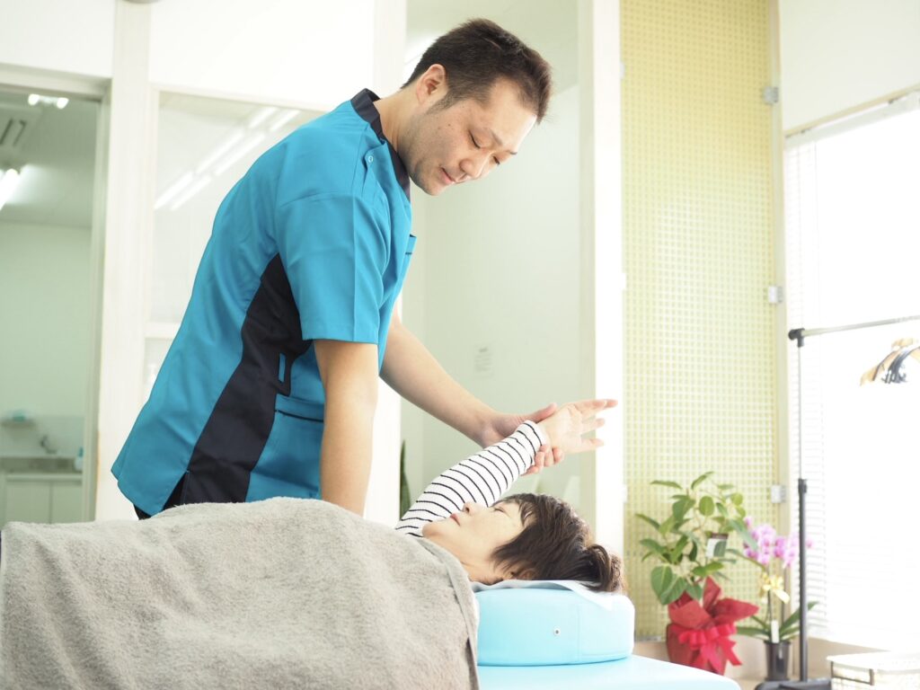 旭こうご接骨院・整体院の肩こり専門施術